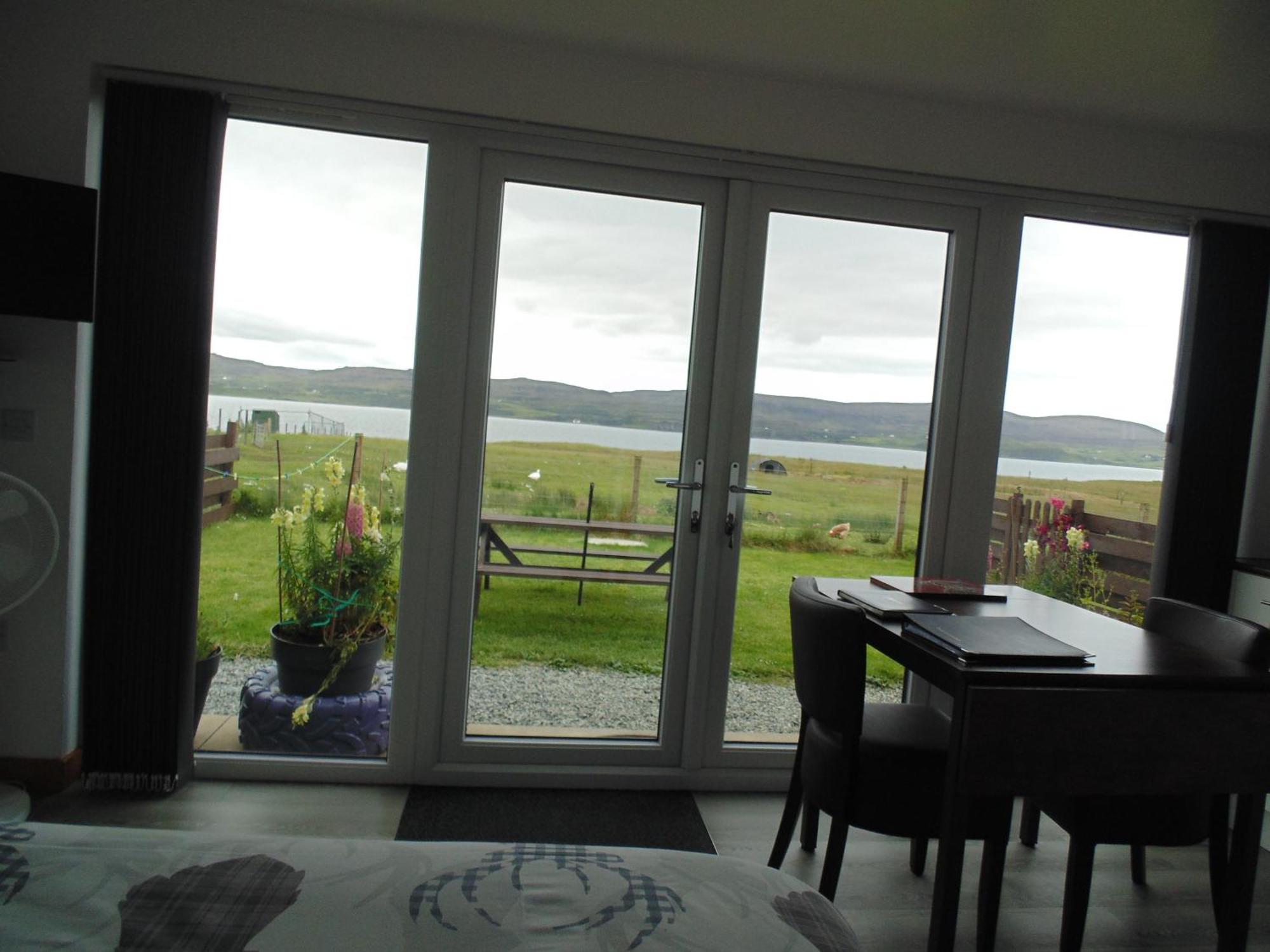 Lampay Chalets Dunvegan  Exterior photo