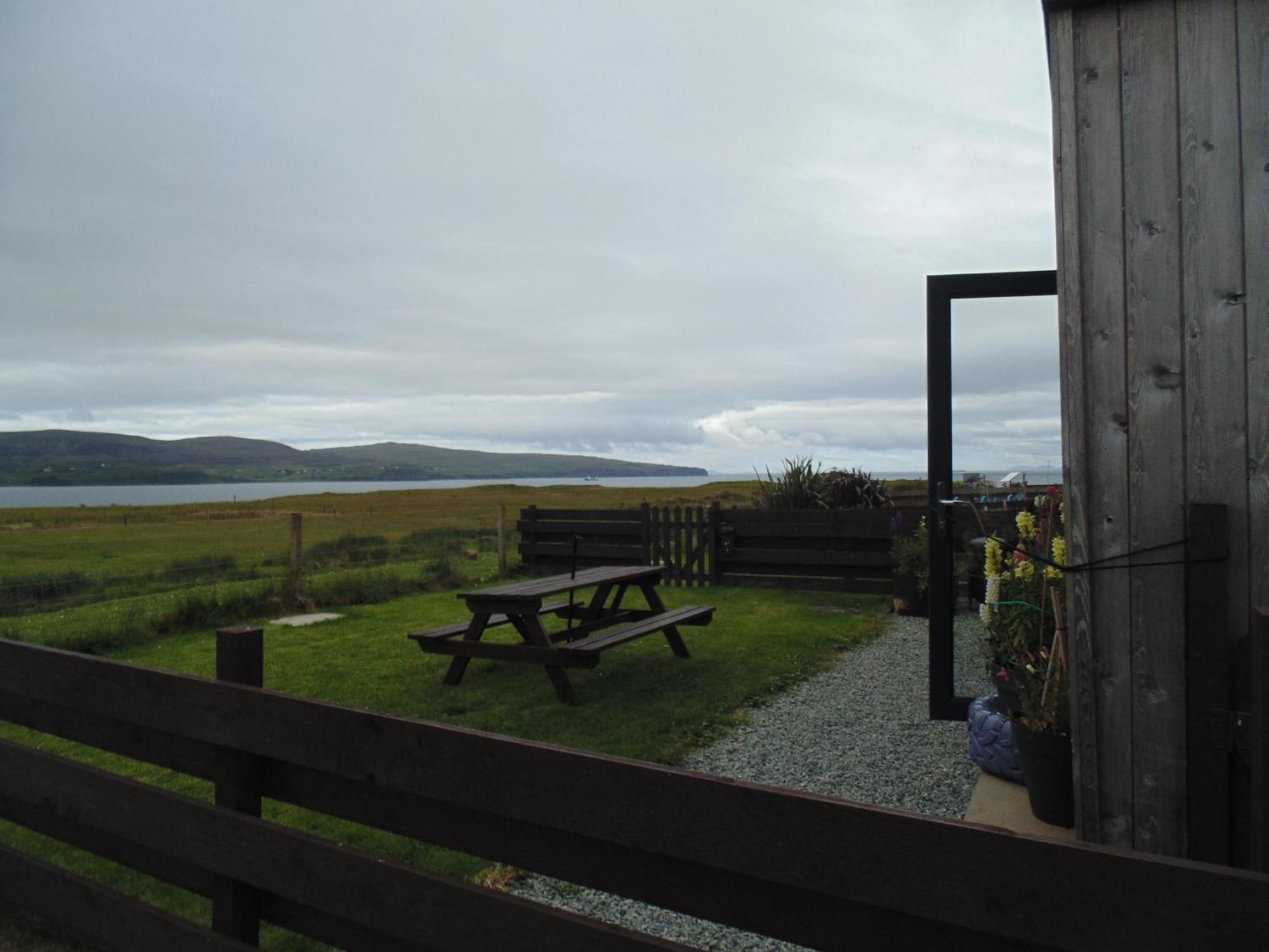 Lampay Chalets Dunvegan  Exterior photo