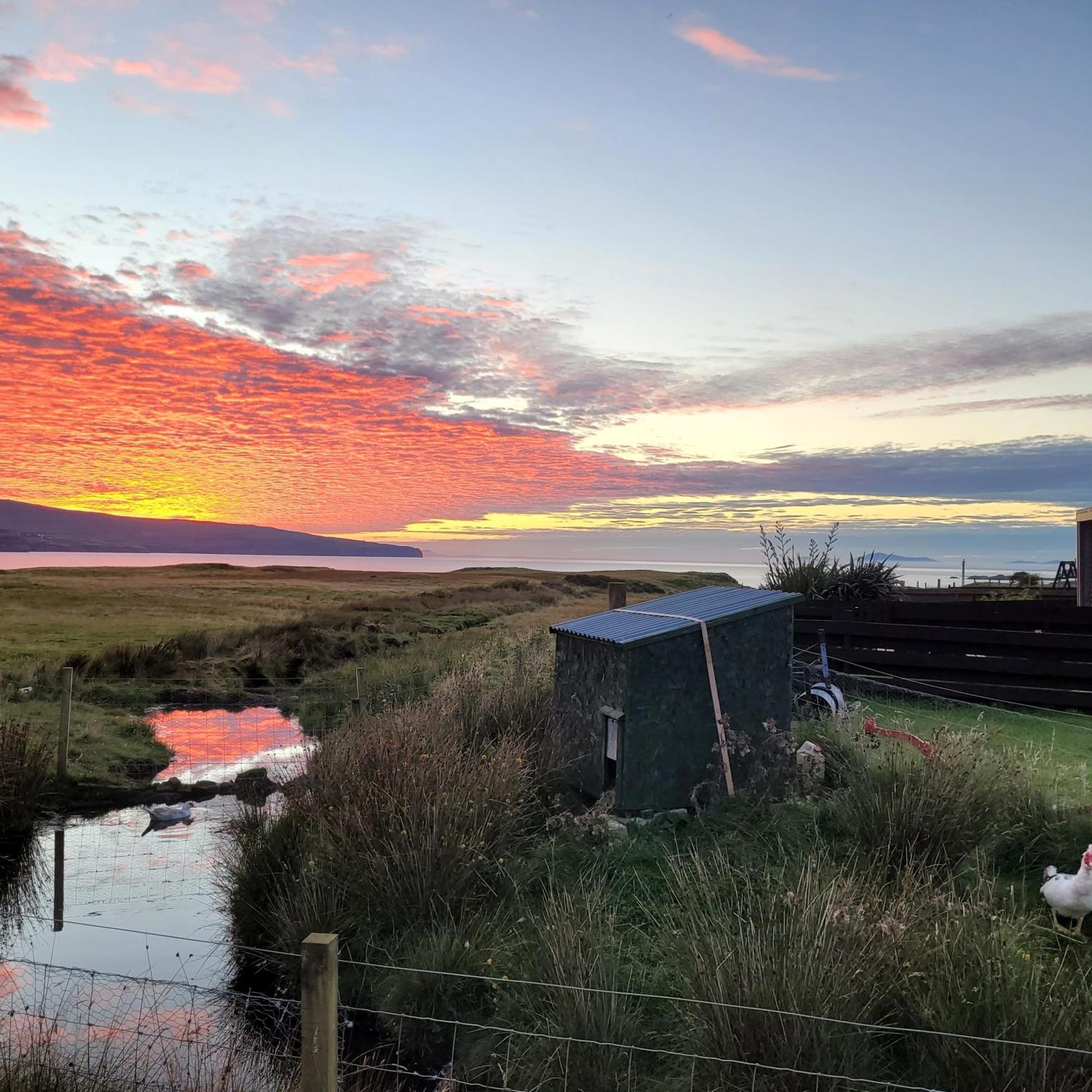 Lampay Chalets Dunvegan  Exterior photo