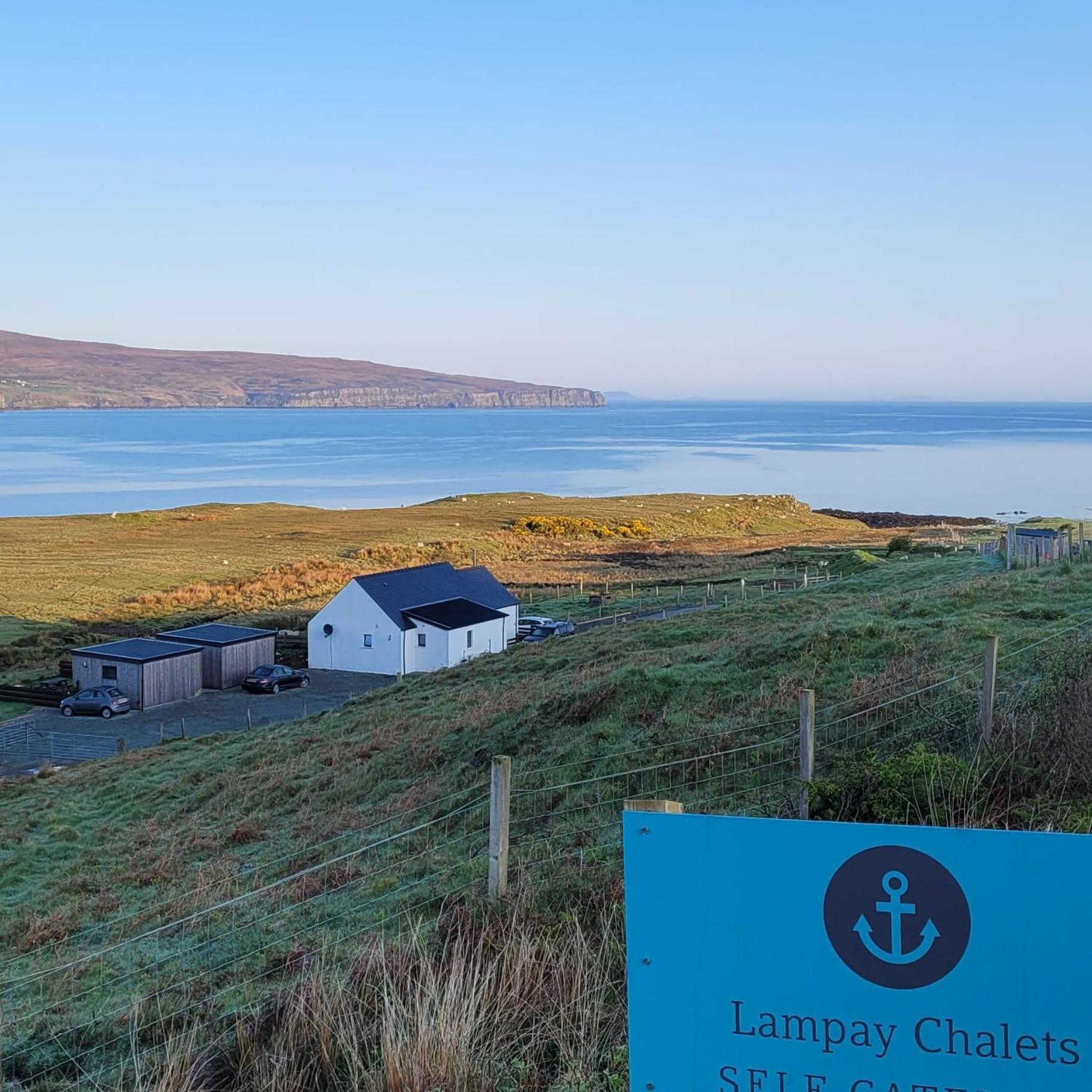 Lampay Chalets Dunvegan  Exterior photo